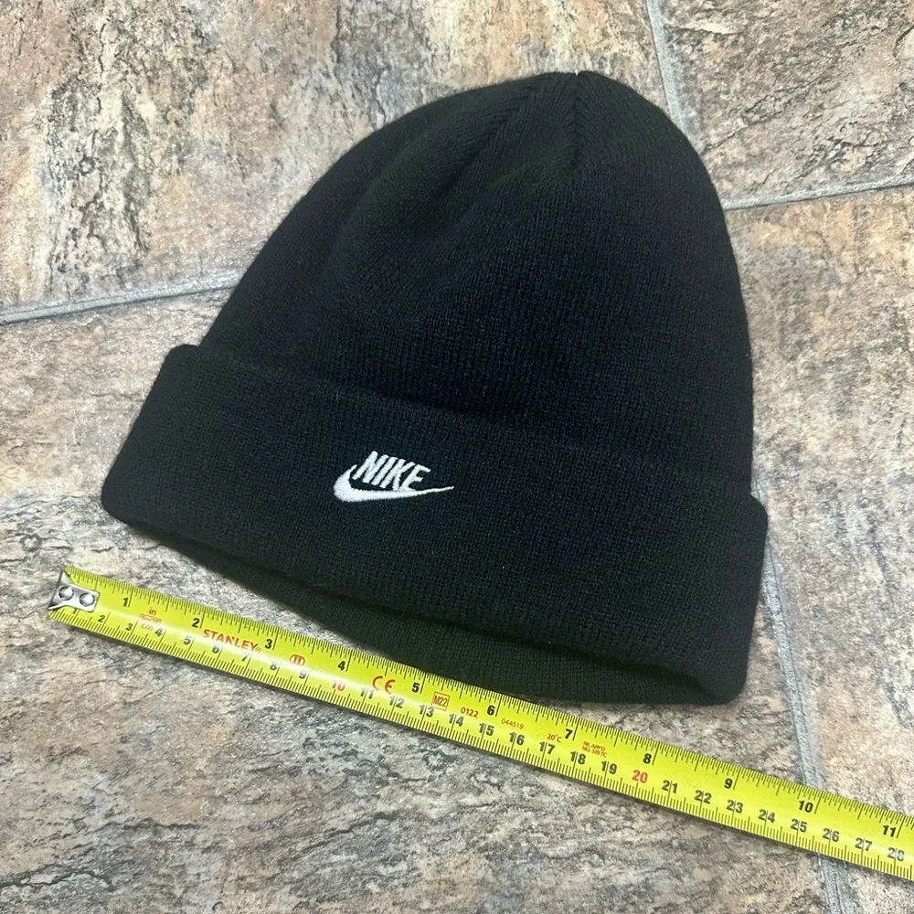 Nike Classic Black Knit Beanie